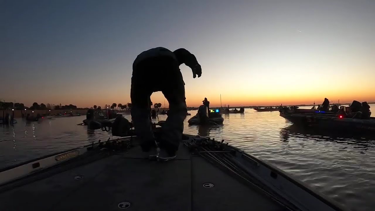 Bassmaster Open Kissimmee Chain Day 1