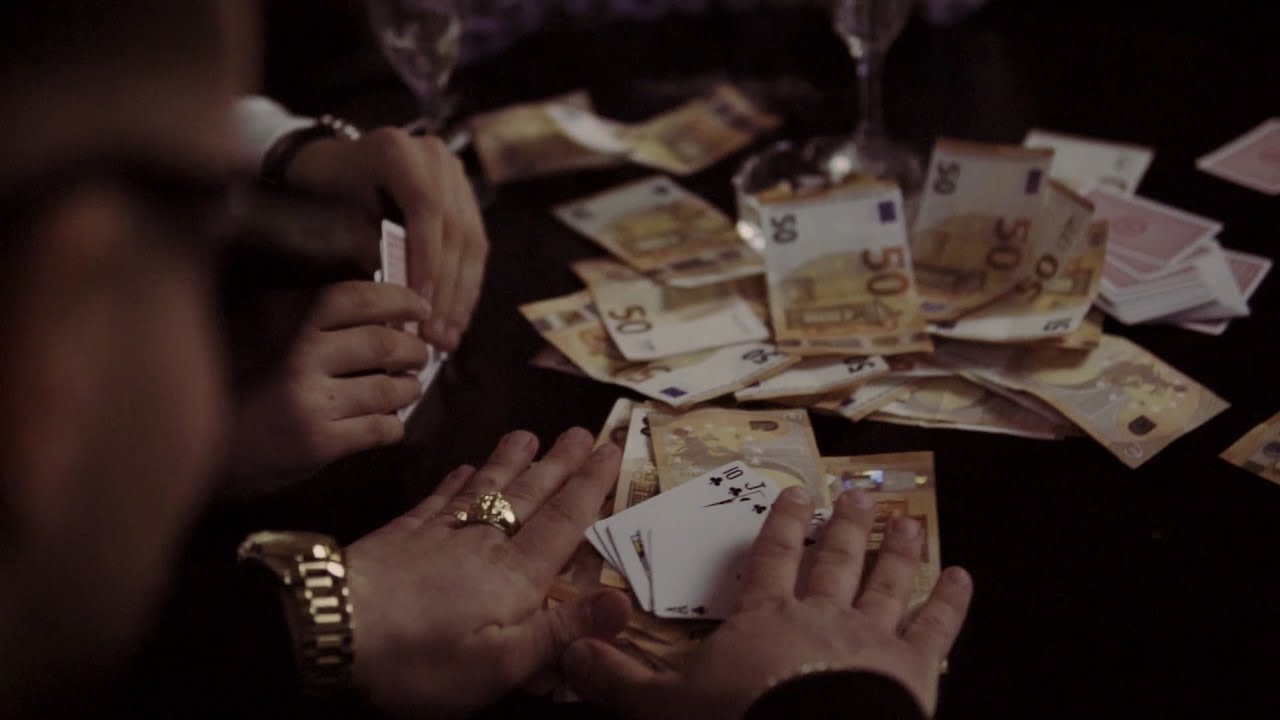 GOLDENMAKY  -  WEEKEND        Prod. by Gherah (Official Video)