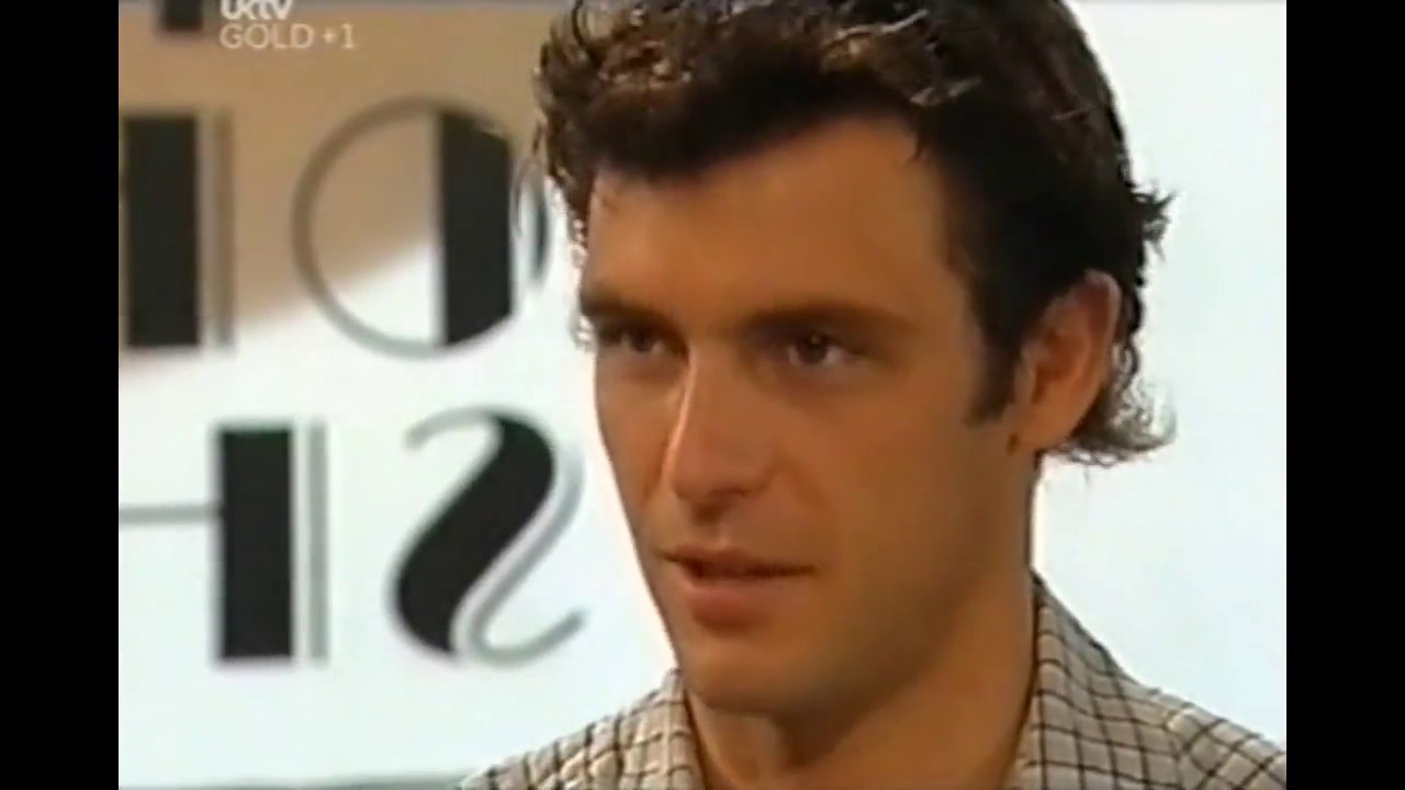 Mal Is Suss About Izzy | Neighbours [2004]