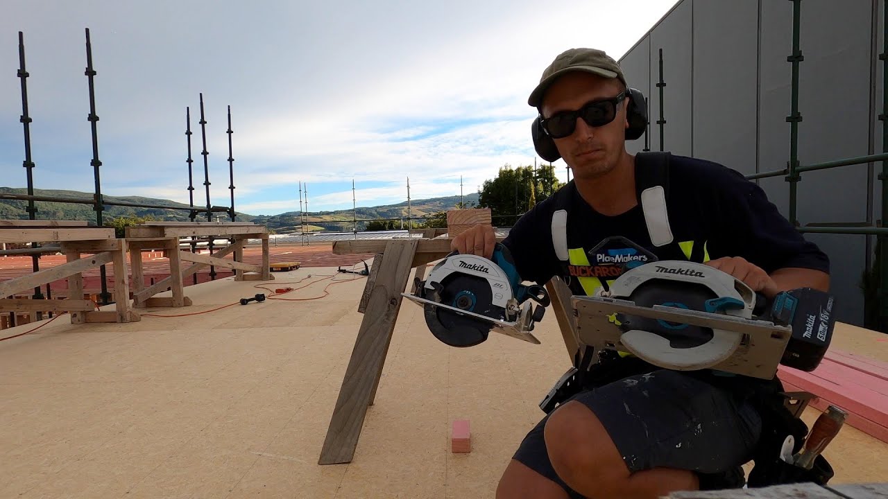 Lefty VS Righty | Makita Circular Saw