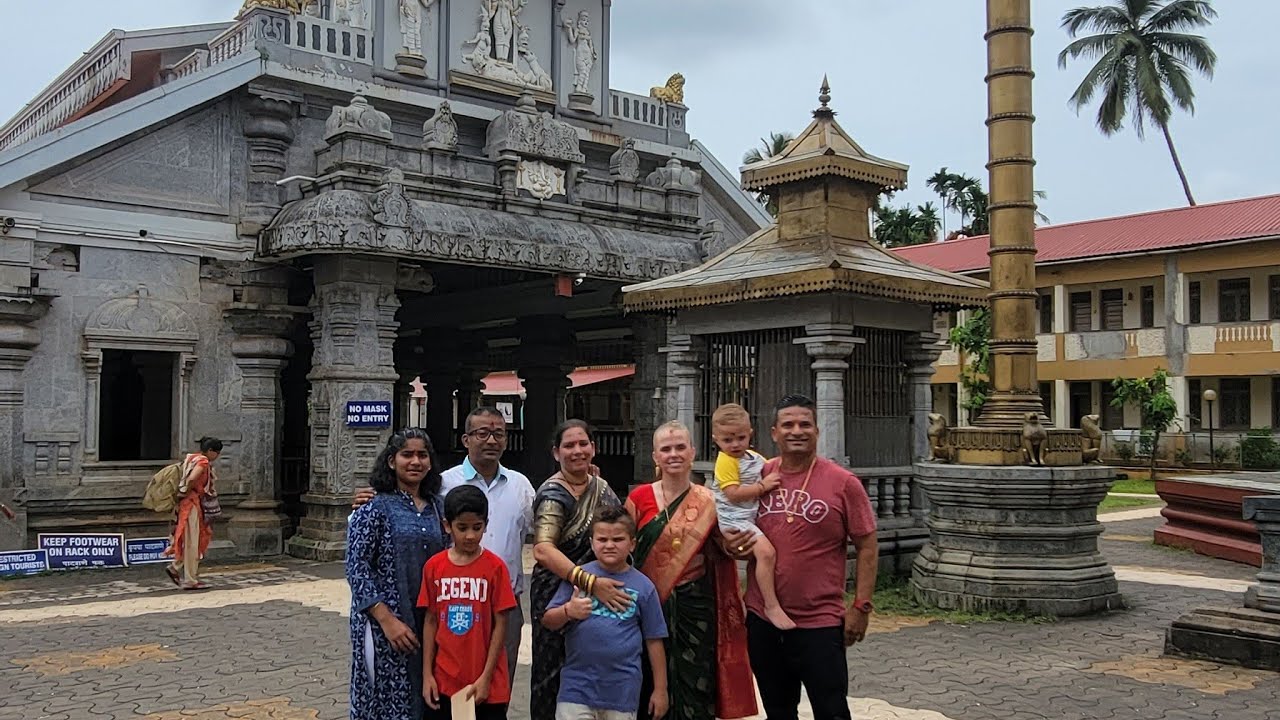 Visiting our कुल देवता shree Mahalasa Narayani sausthan in Mardol goa🕉🛕🛕🛕🛕