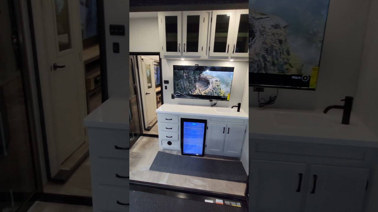 3 minute tour 2025 Chaparral 389DEK fifth wheel at Couchs RV Nation #camping #rv