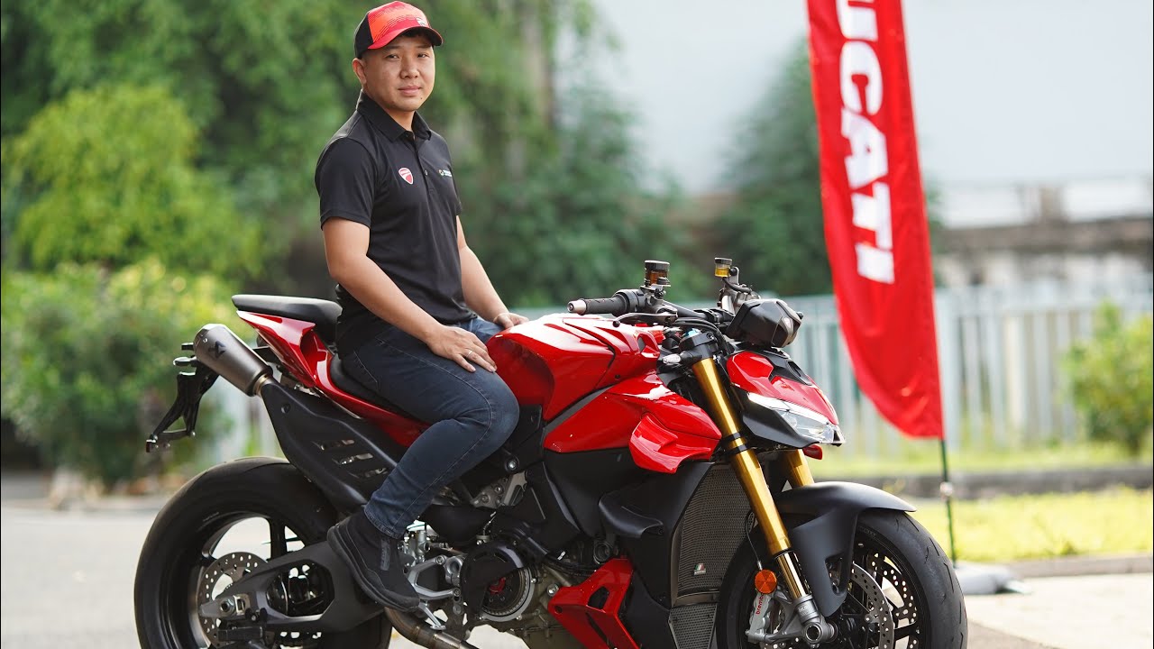 Sơn Ducati HCM | Nồi khô và tiếng pô đặc trưng của Ducati V4