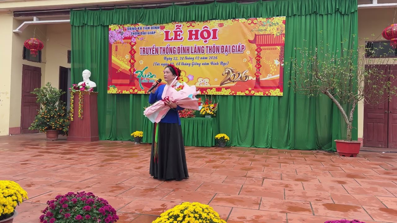 chèo, hát về người chiến sĩ biên cương, ca sĩ nguyễn mai trình bày.