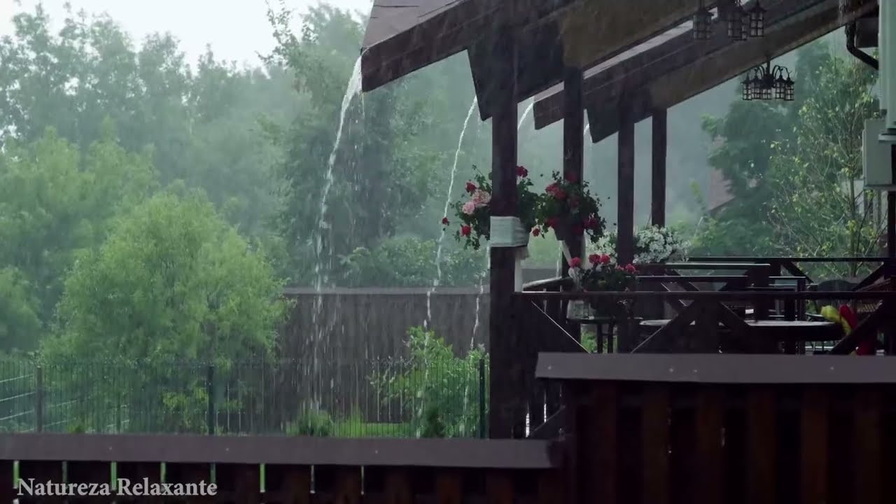 Снимите стресс, чтобы вы могли мгновенно заснуть с проливным дождем имогучим громом на крыше палатки