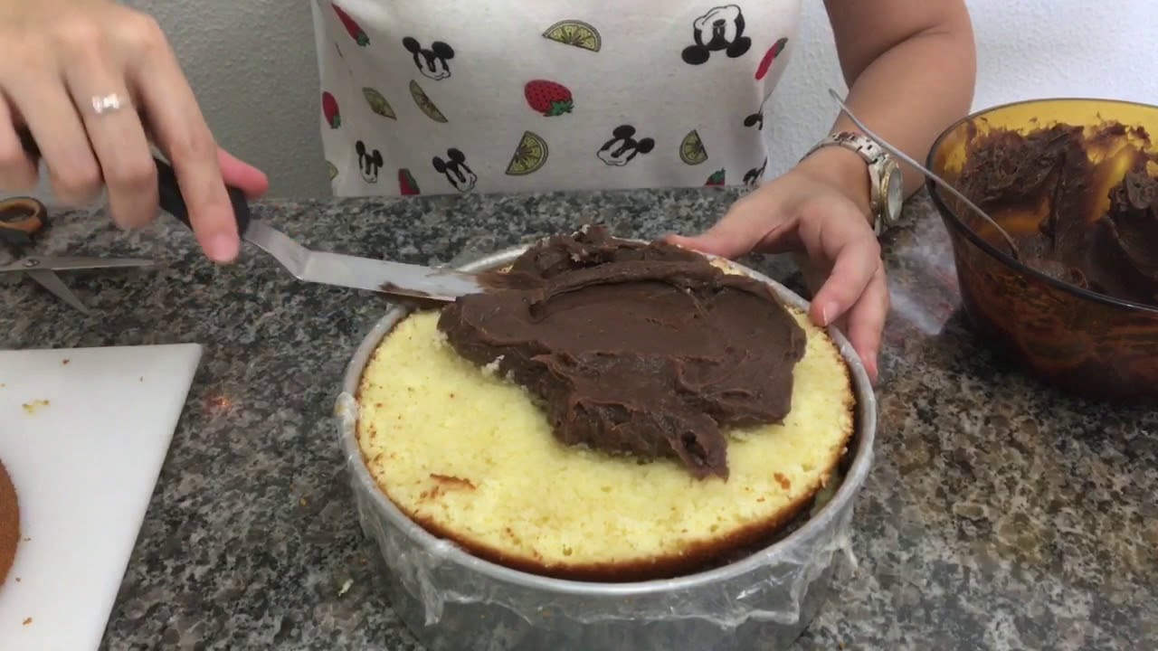 COMO MONTAR E PRENSAR UM BOLO NA FORMA | HOW TO ASSEMBLY AND PRESS A CAKE INTO THE FORM