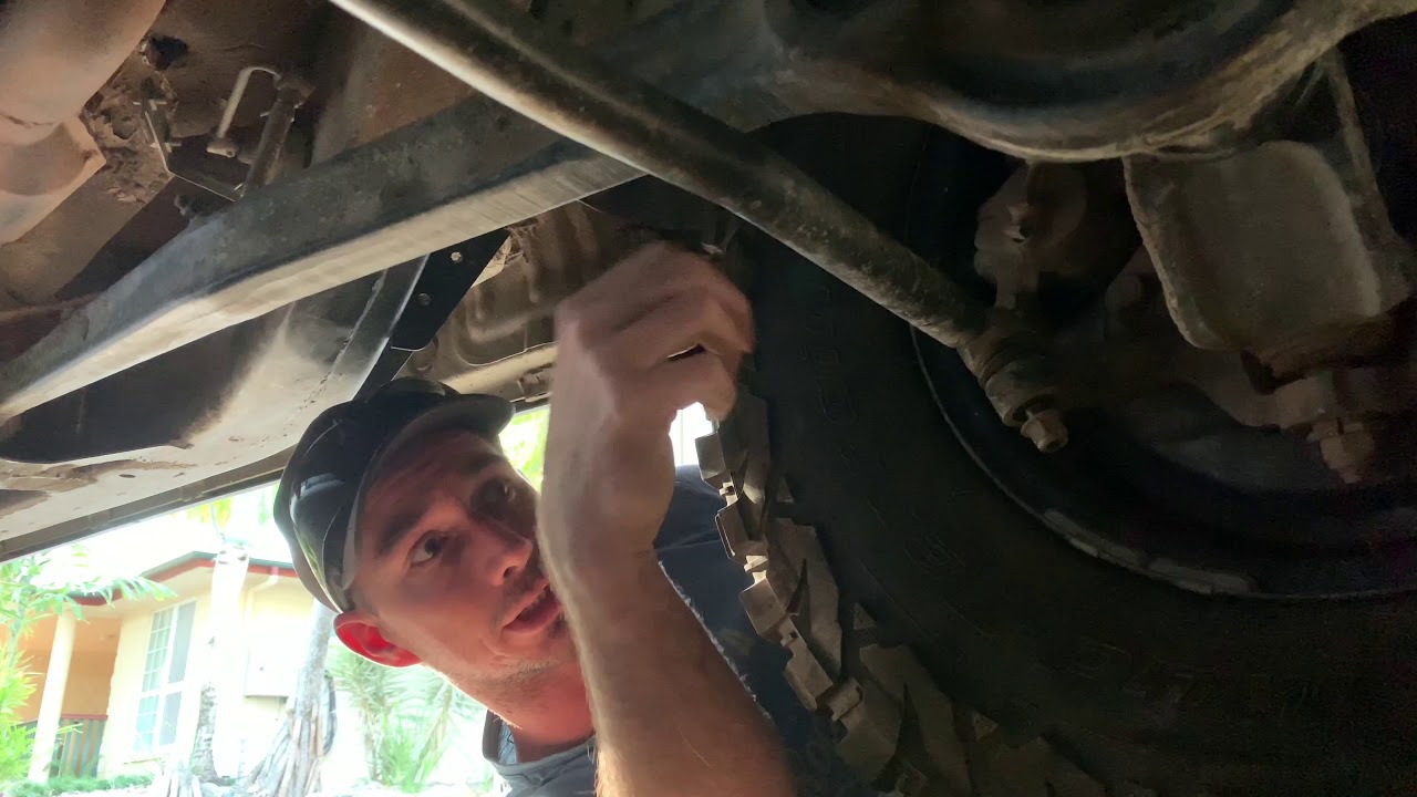 Radius Arm Bush Replacement - 4x4 | Tips, Walkthrough, Finished Product | P38 Range Rover