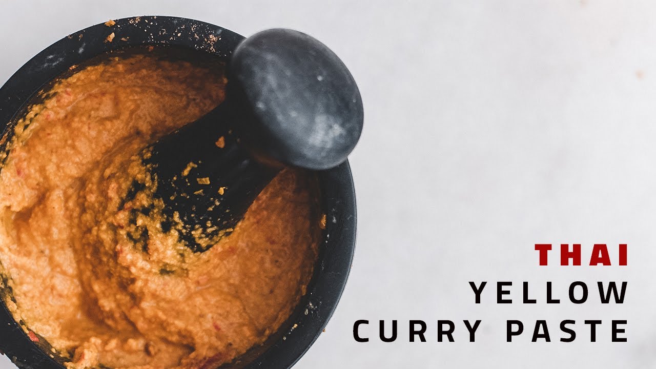 Thai Yellow Curry Paste Recipe | EASY Thai Yellow Curry Paste [ASMR]