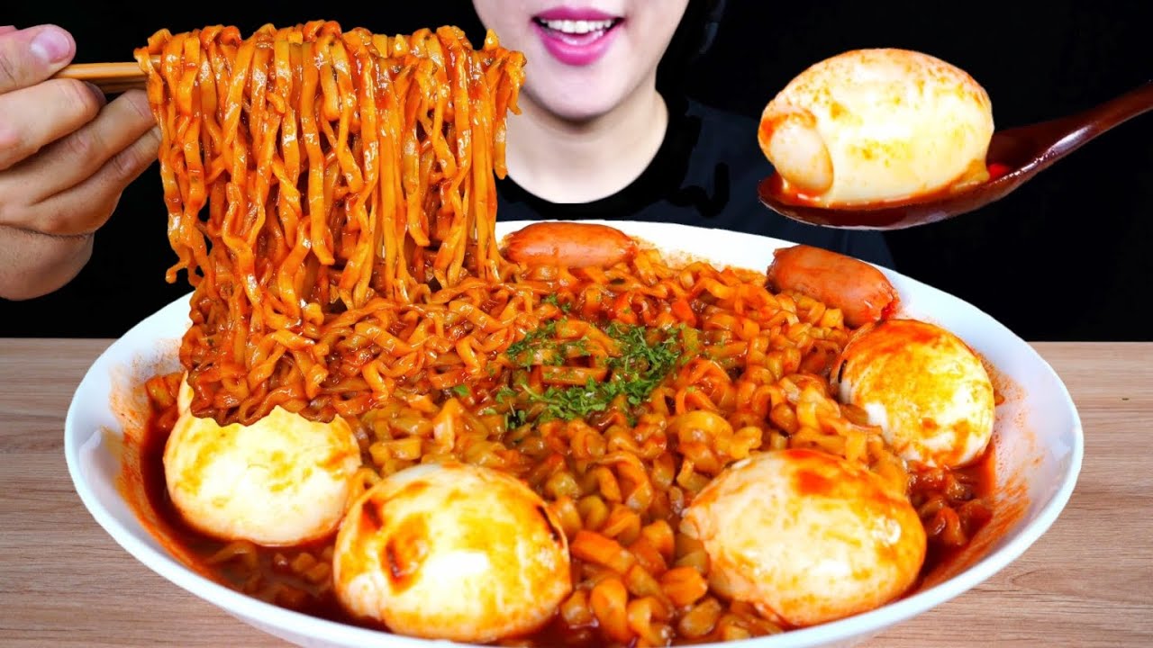 ASMR 반숙계란 불닭볶음탕면 먹방! ! 리얼사운드 | Soupy Fire Noodles with Soft Boiled Eggs | Eating Sounds Mukbang