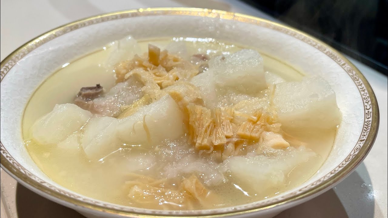 【白蘿蔔排骨湯】 White Radish with pork ribs soup 