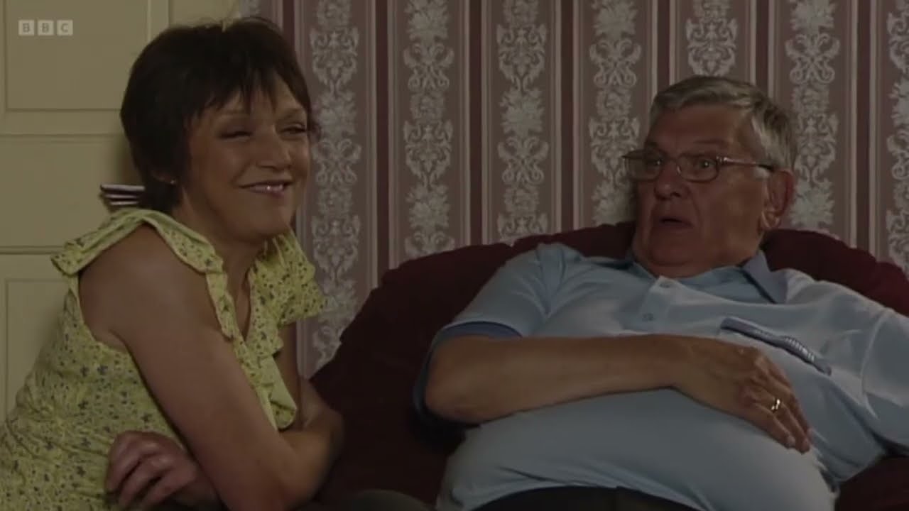 Stacey Slater 14/08/2009 (1/2)
