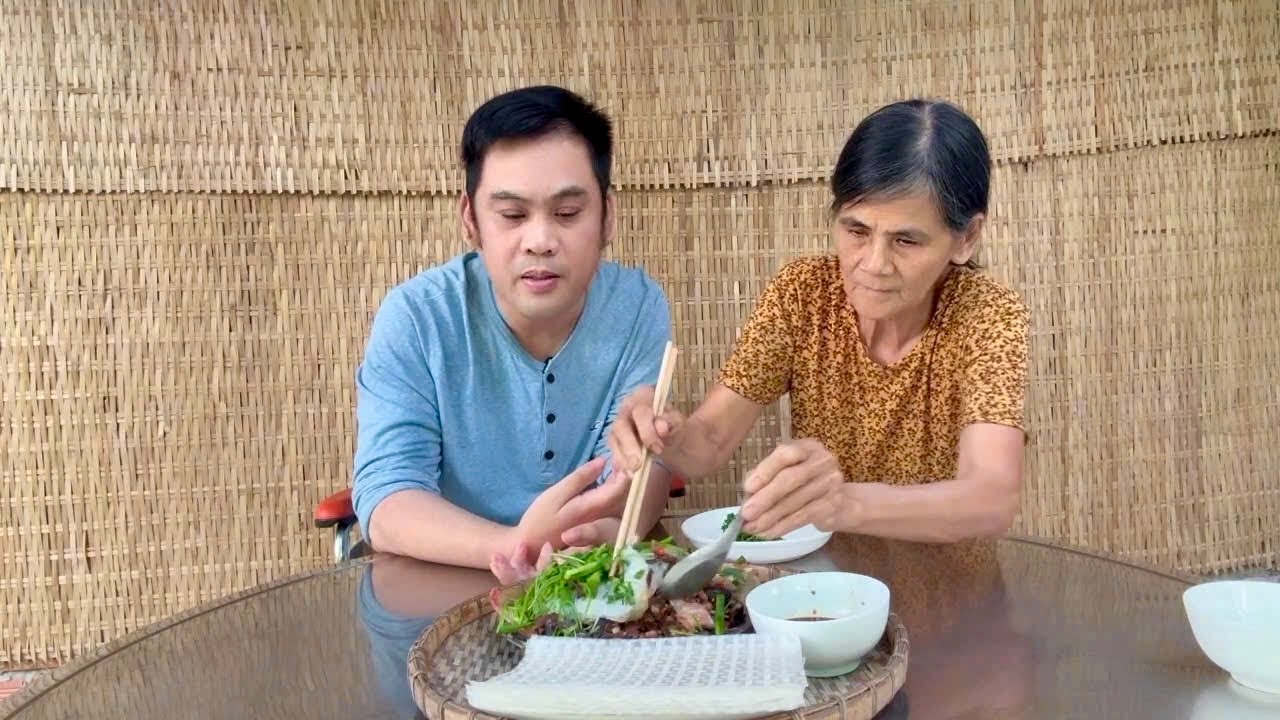 Ngày đầu năm mới Mẹ nấu món cá điêu hồng chưng tương,bữa cơm quê ấm áp hai mẹ con | Quê Nhà Còn Mẹ 