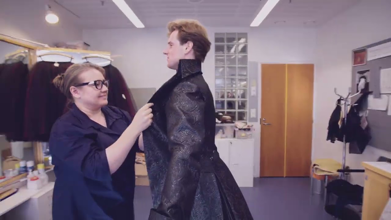 Kierros Oopperatalossa (Suomen kansallisooppera ja -baletti / Finnish National Opera and Ballet)