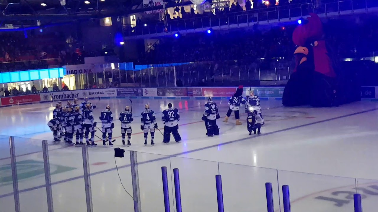 Einlauf der Iserlohn Roosters