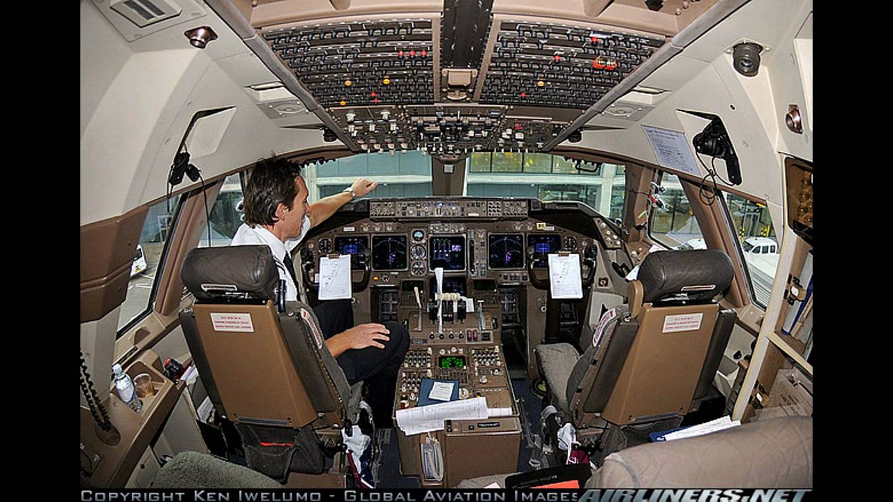 Cockpit collection [www. Airliners.net]