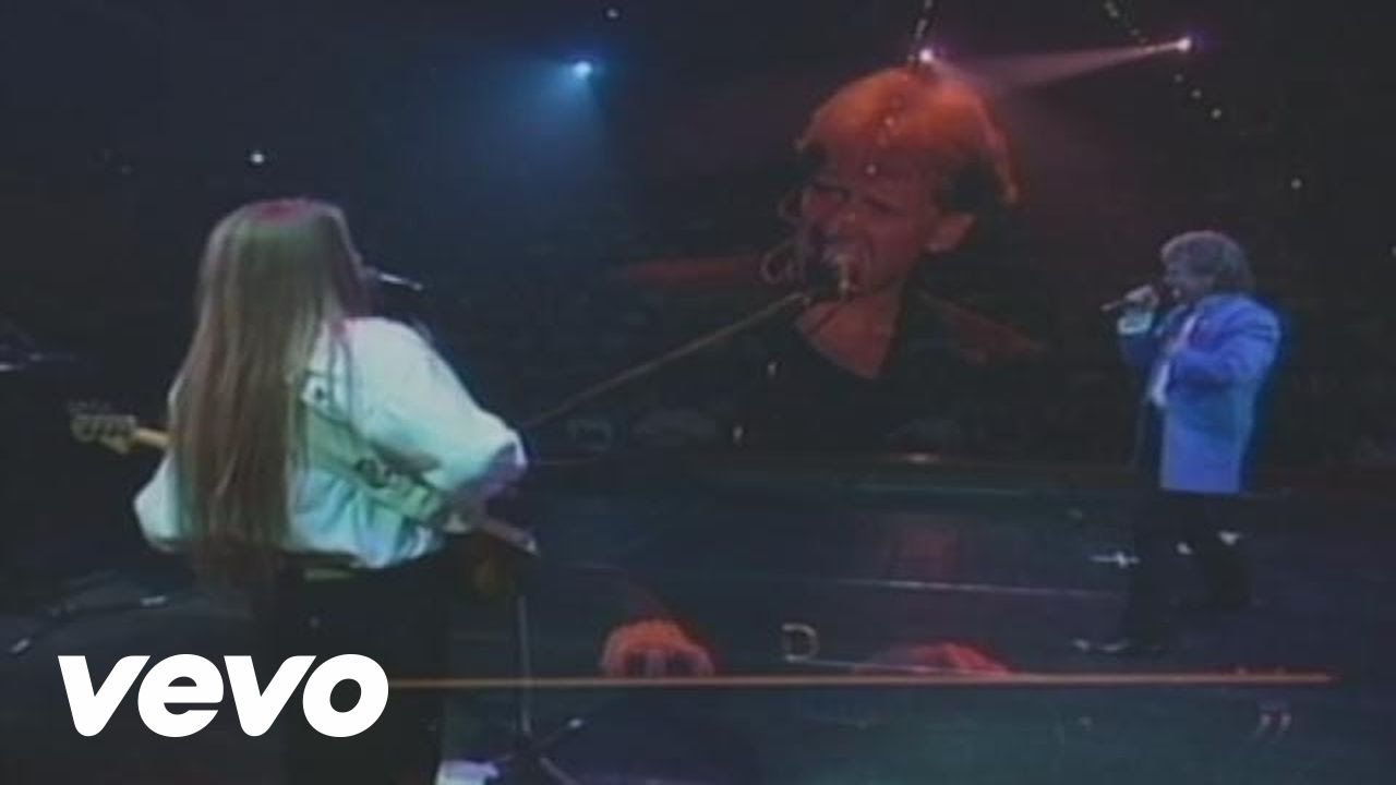 Air Supply - Sweet Dreams (Official Video)
