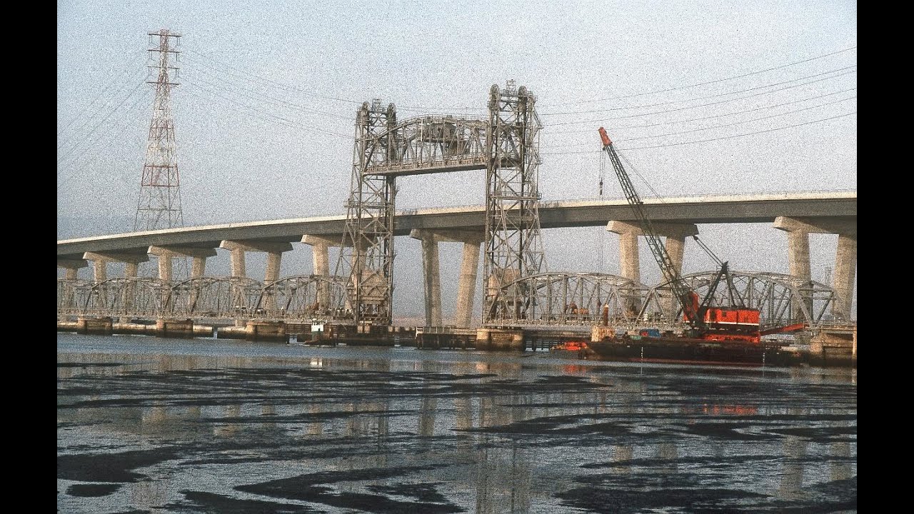 Dumbarton Bridge (California)