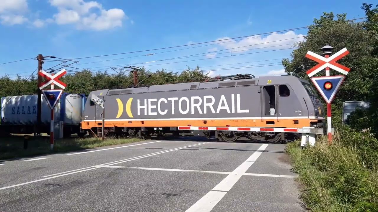 Spoorwegovergang Tinglev (DK) // Jernbaneoverskæring // Railroad Crossing