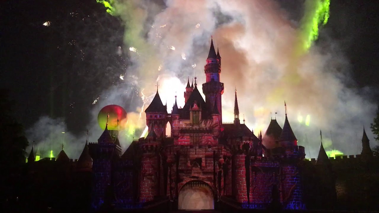 Halloween Screams Fireworks opening night Mickey’s Halloween Party 2018 Disneyland