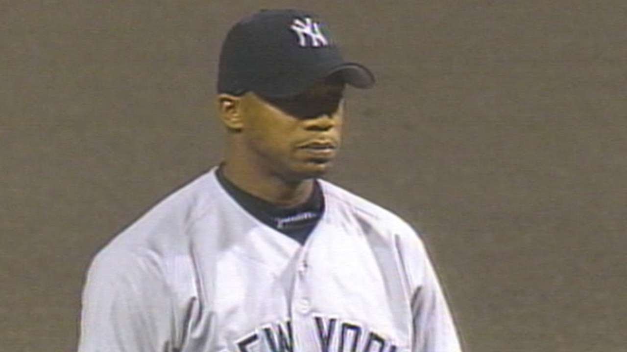 El Duque shines in postseason debut in '98 ALCS