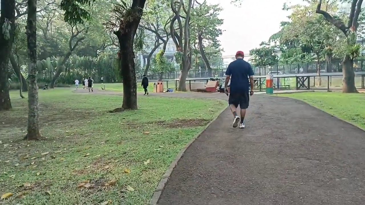 Olahraga pagi di Taman Honda - Tebet