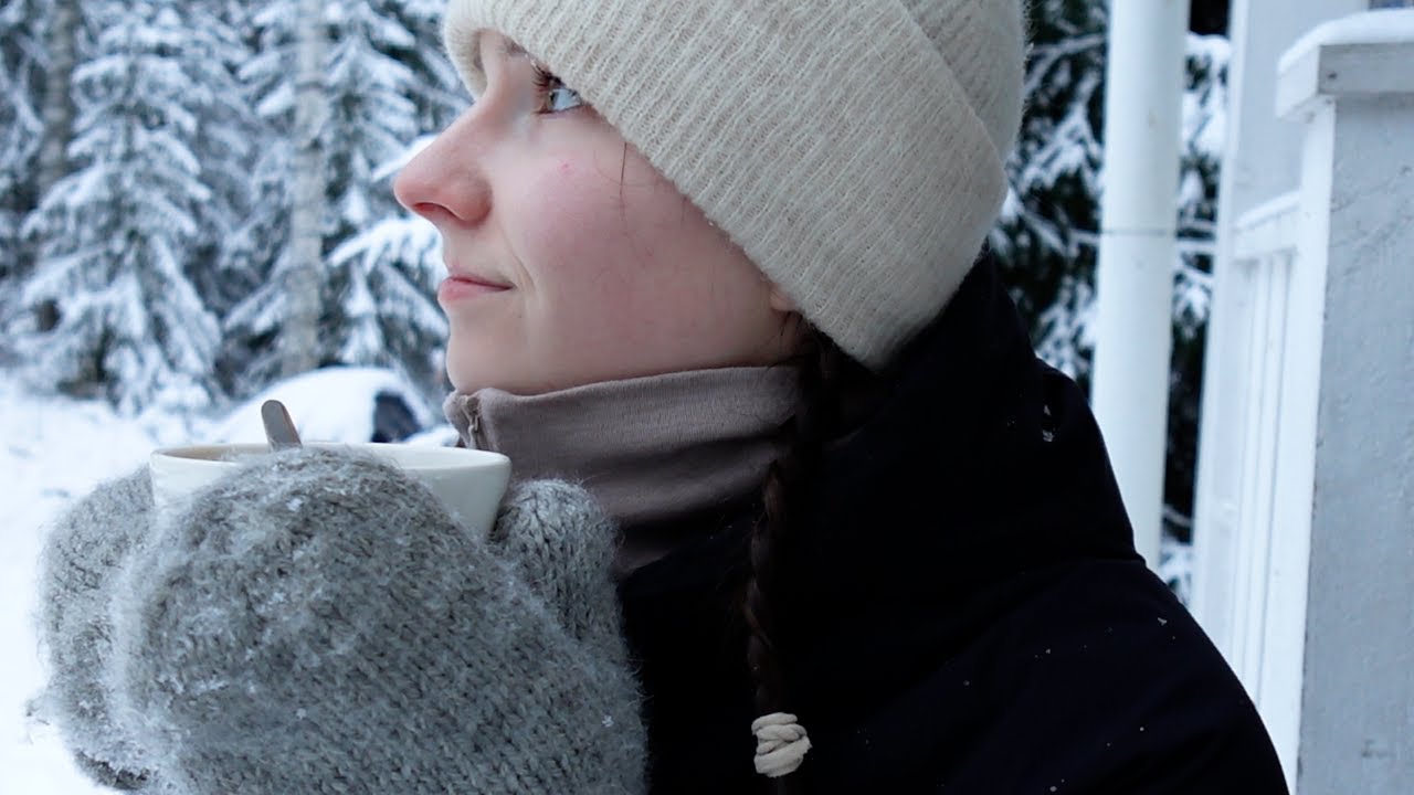 Slow-paced winter morning - observing the nature