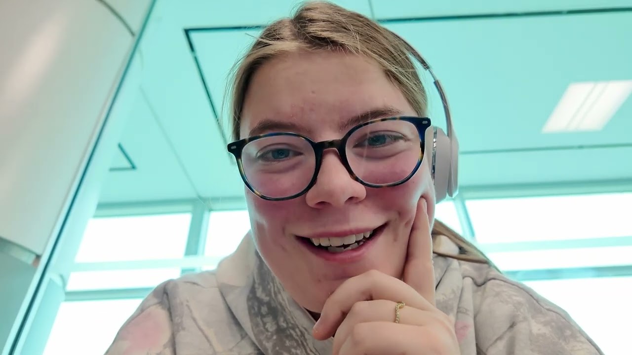 FLYING HOME FOR CHRISTMAS!! vlogmas day 11