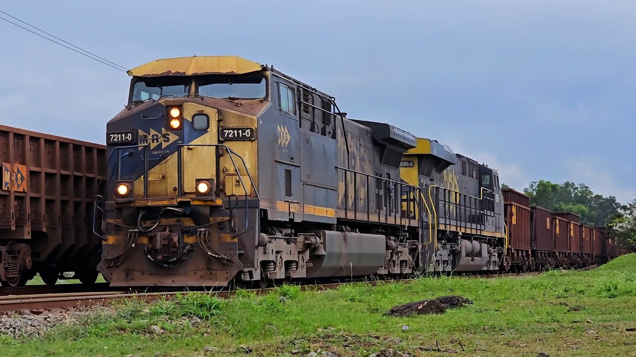 MRS - AC44i #7211-0 + ES44 #7530-5 Carvão (QEL) em Itaguaí - RJ.