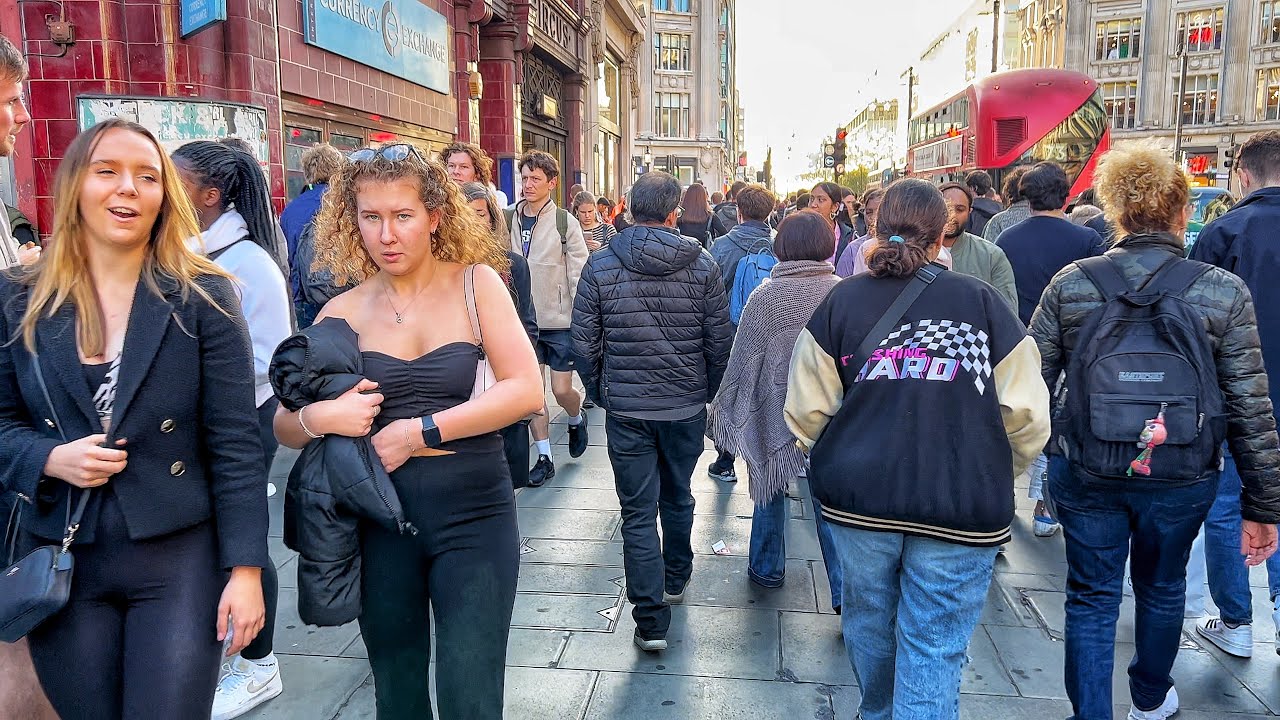 Central London Streets Autumn Walk - October 2022