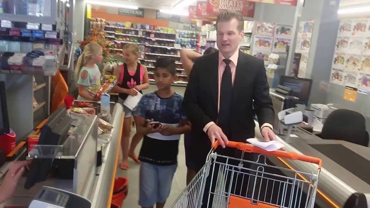 1 minuut gratis winkelen bij Coop in Alblasserdam
