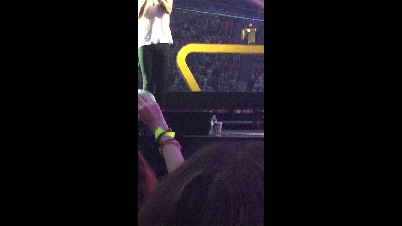 Stockholm Syndrome - One Direction OTRA in Vancouver