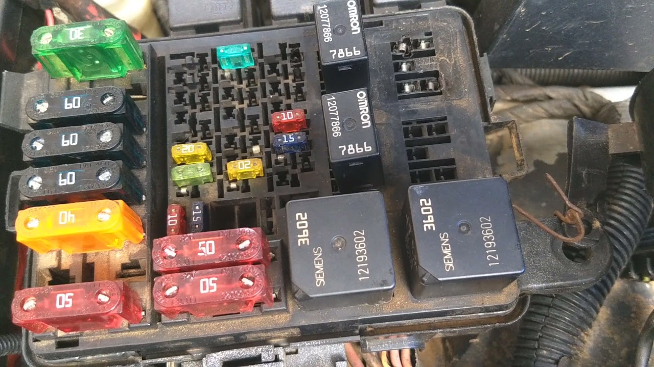 S10 2001 com defeito no ventilador interno e no ar condicionado.