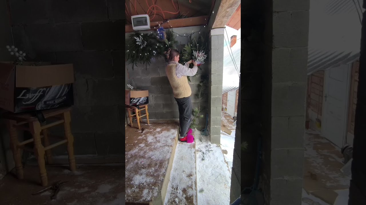 Larisa decorates a house in the mountains for the New Year and Christmas 
