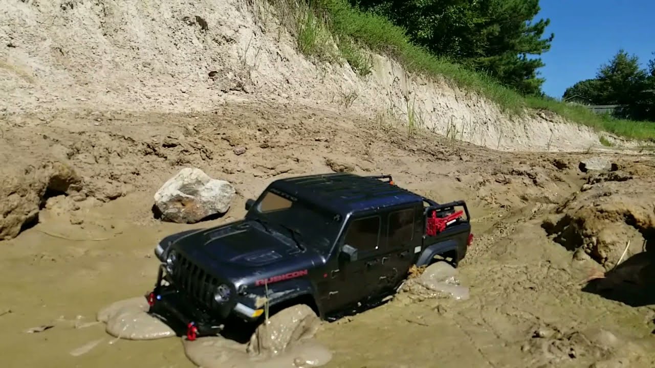 Axial SCX10 iii jeep gladiator MUD Adventure