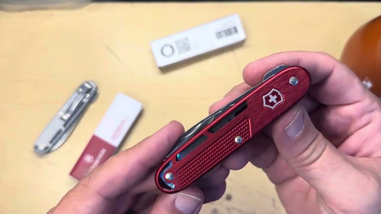 Новые Victorinox Synergy и Onefold
