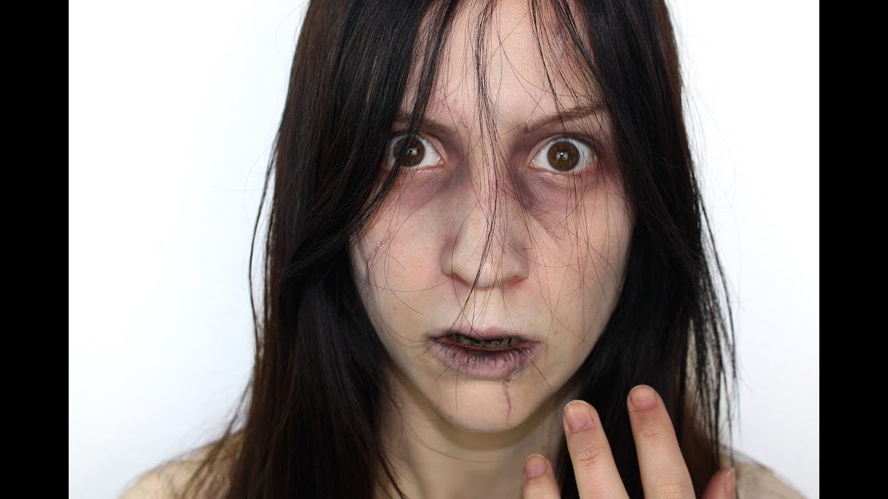Maquillage d'Halloween : petite fille possédée