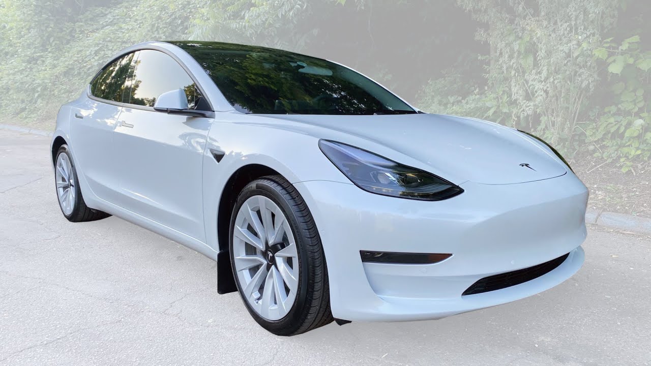 Tesla Model 3 : First Impressions!