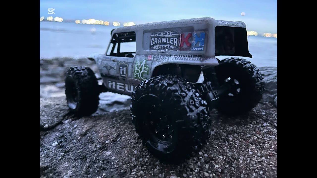 UTB Racer Ford Bronco rock hammer XOR Pitbull tire 1.3 (alien)