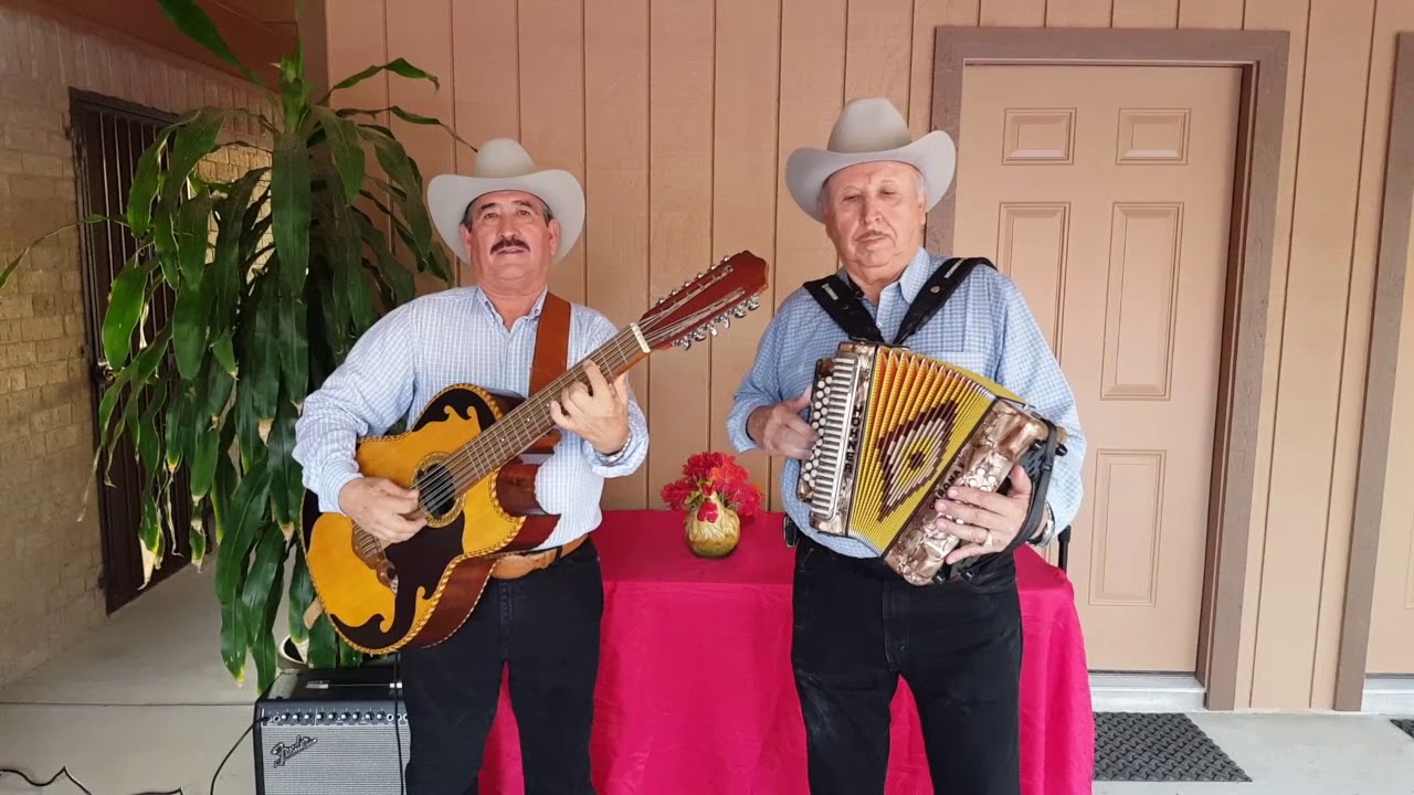 Los Carpinteros De Nuevo Leon- Chotis