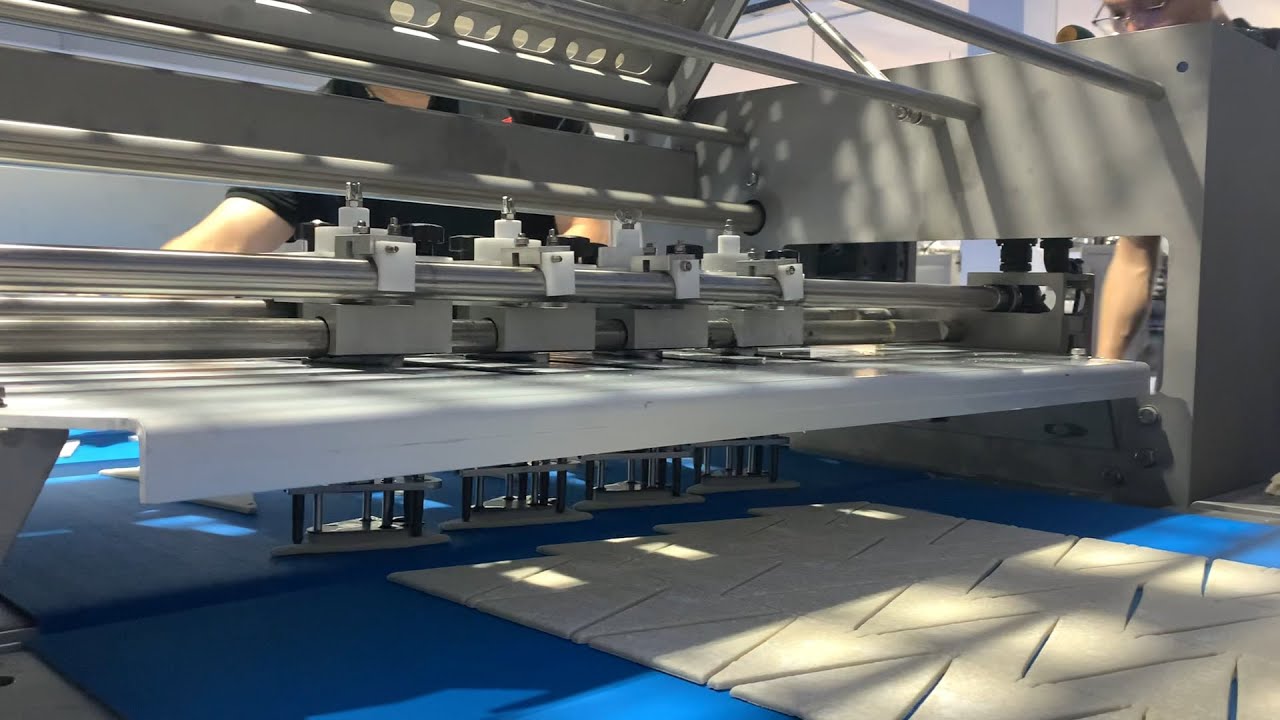 Frozen croissants production line#bakeryequipment #factoryproducts