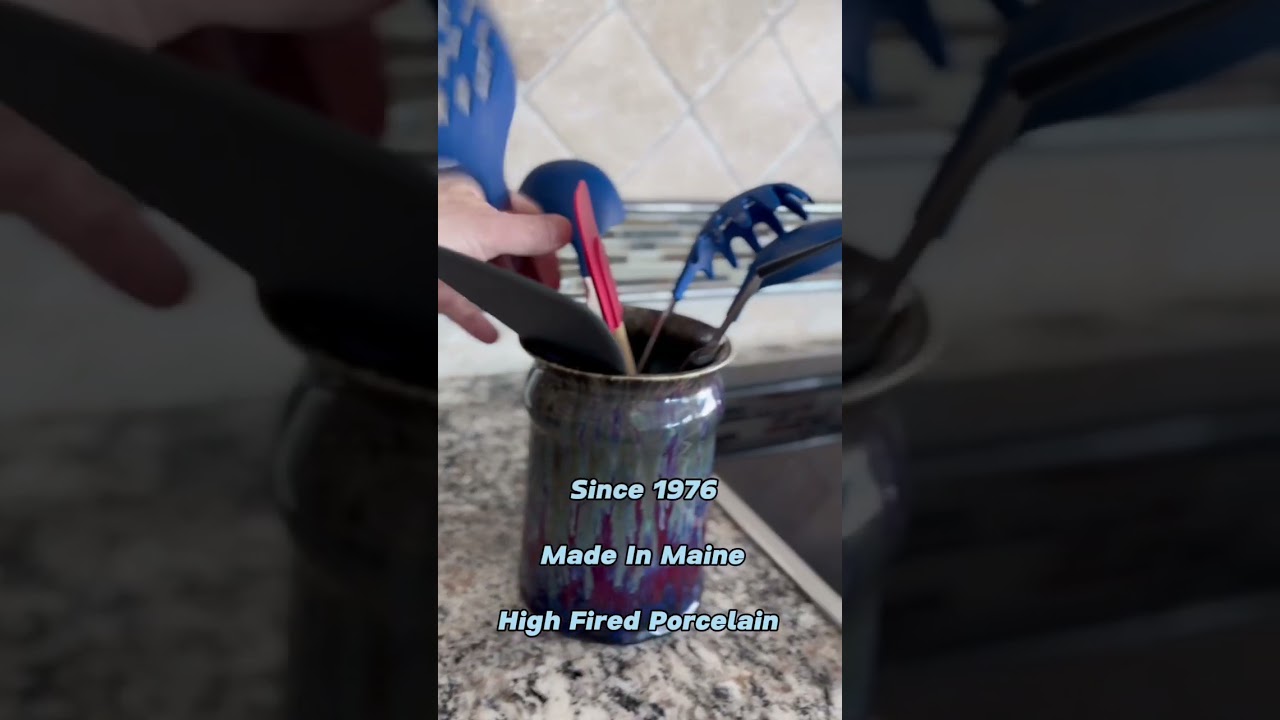 The verstile utensil container