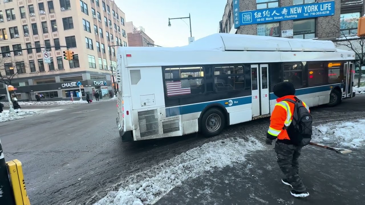 Flushing Main Street busfanning