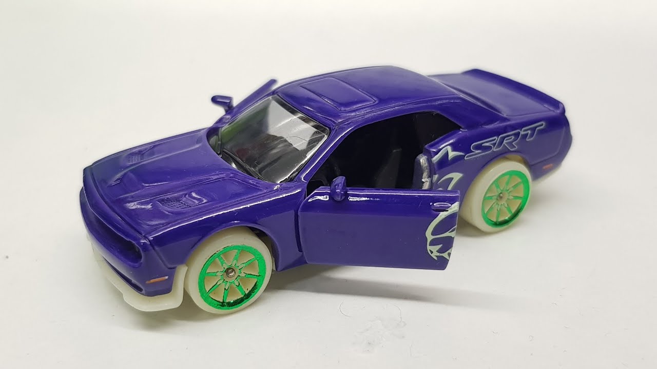 Glow In The Dark Dodge Hellcat Majorette Review