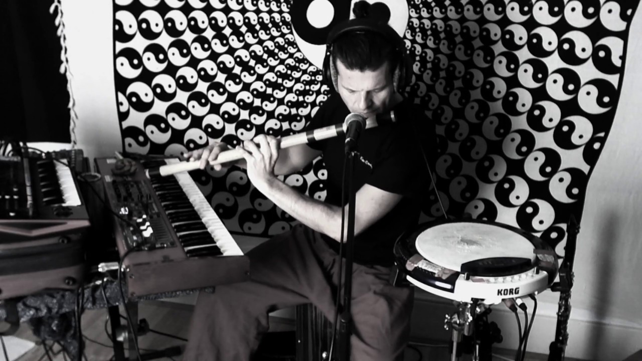 BE WELL live act - live looping meditation by Sabio Janiak