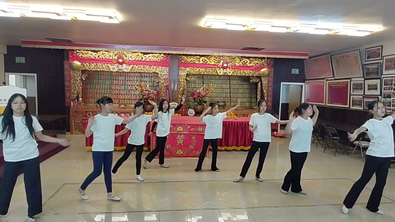 亞克西（屋伦嘎嘎自学舞蹈课程）