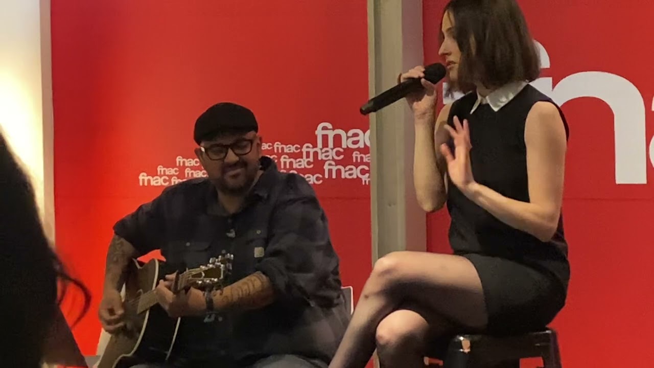 Banks -live in paris,Fnac showcase part 2-
