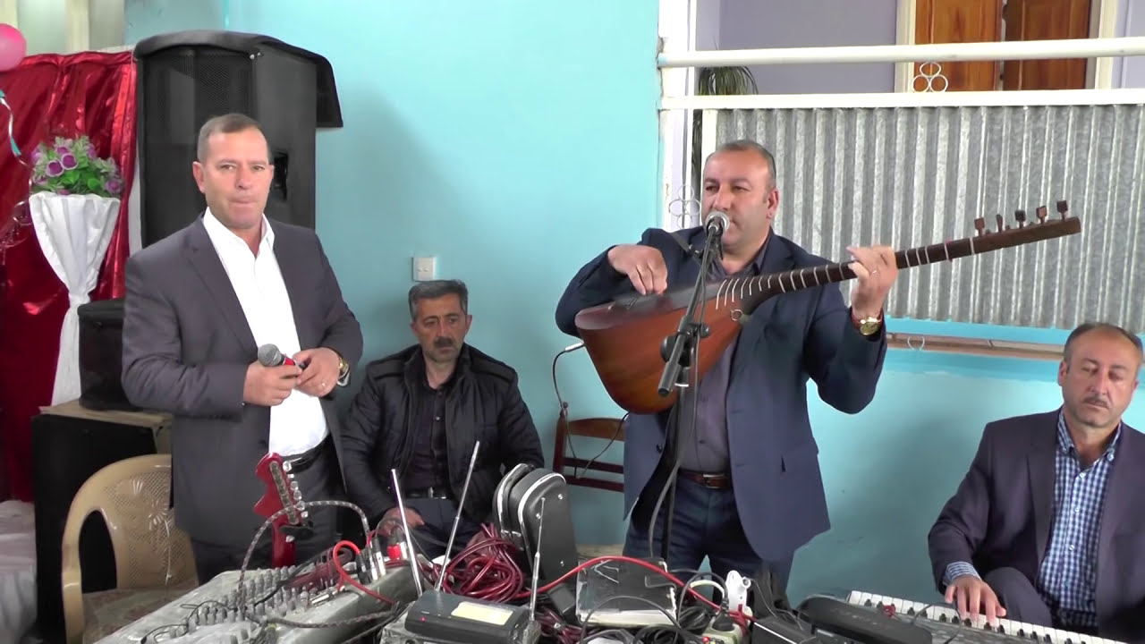 Asiq Avdi ve  Asiq Saiqden gozel ifa 1ci sixli toyu   (Rauf 7997)