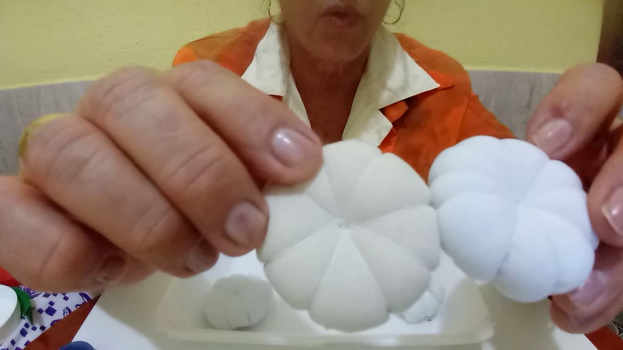 Cabeças de alho no cd.Em tecidos.