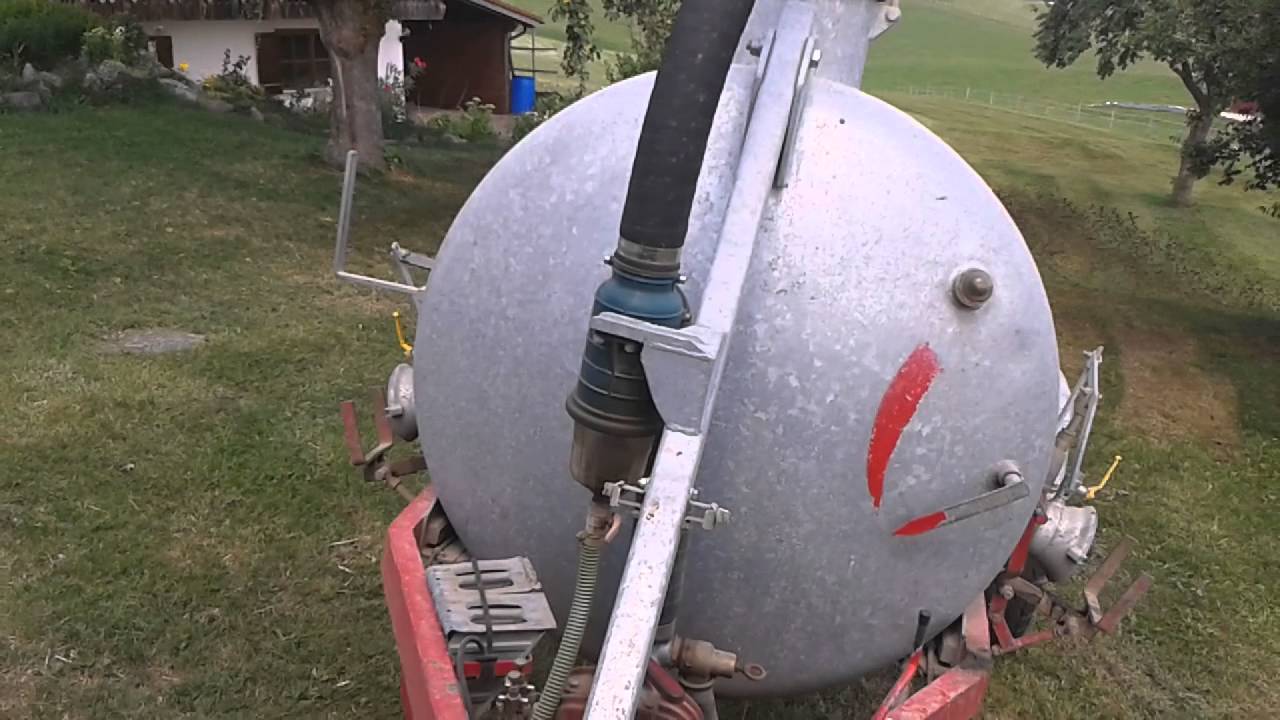 Guelle ausbringen im Allgäu Deutz&Fuchs