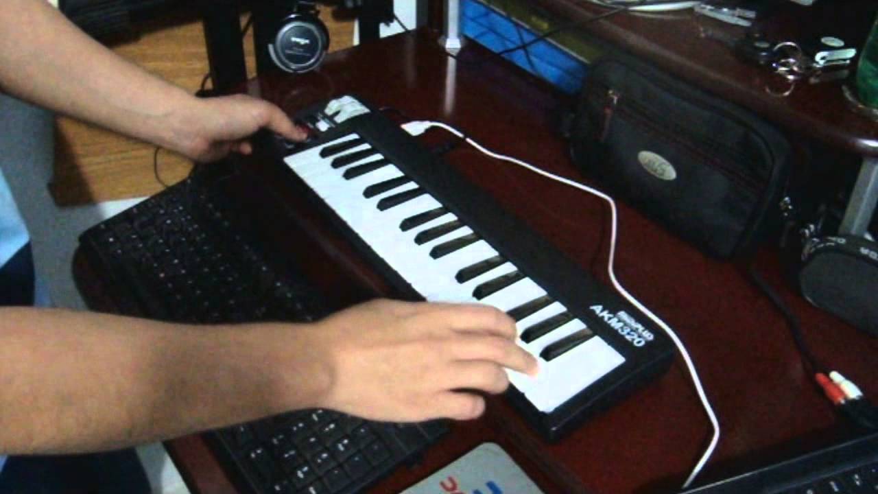 AMW MINI 32 (AKM 320) Controlador MIDI / MIDI Controller